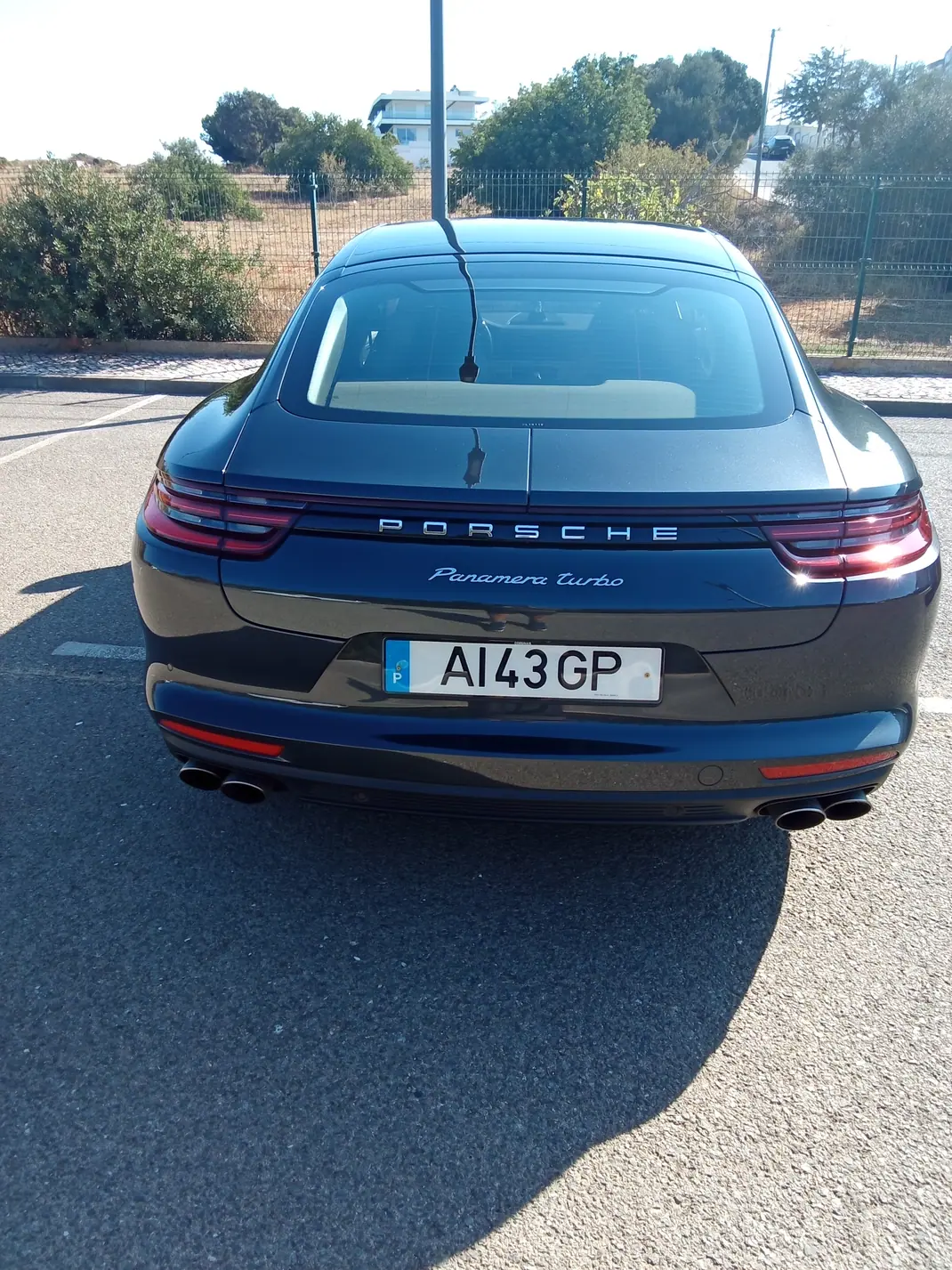 Porsche Panamera 2016 - 75000 EUR, 52000 km - AUTO.MOTO.pt - 52000km - foto 2 de 5