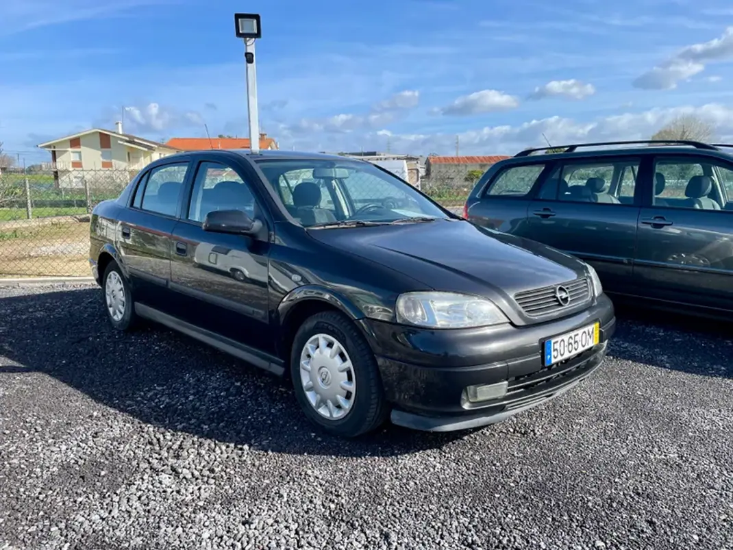 Opel Astra 1999 - 4750 EUR, 186347 km - AUTO.MOTO.pt - 186347km - foto 3 de 19