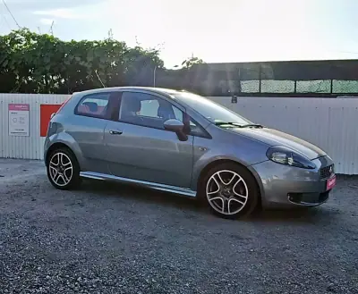 Fiat Grande Punto 2009 - 3950 EUR, 240503 km - 240503km - foto 9 de 26