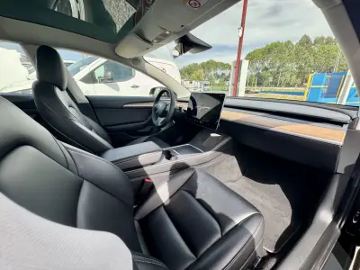 Tesla Model 3 2022 - 28690 EUR, 82305 km - AUTO.MOTO.pt - 82305km - foto 30 de 31