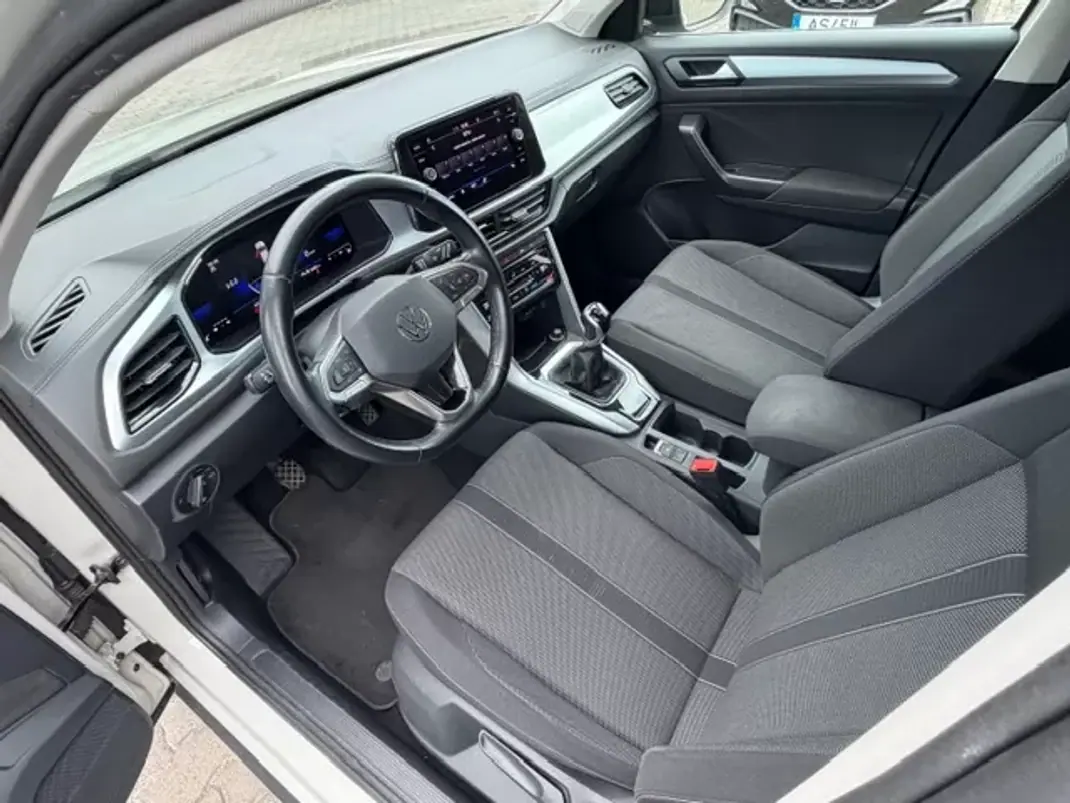 Volkswagen 1.2 TDi Confortline 2023 - 23900 EUR, 63150 km - AUTO.MOTO.pt - 63150km - foto 11 de 12