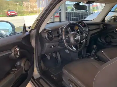 MINI One 2014 - 10950 EUR, 182795 km - AUTO.MOTO.pt - 182795km - foto 9 de 15