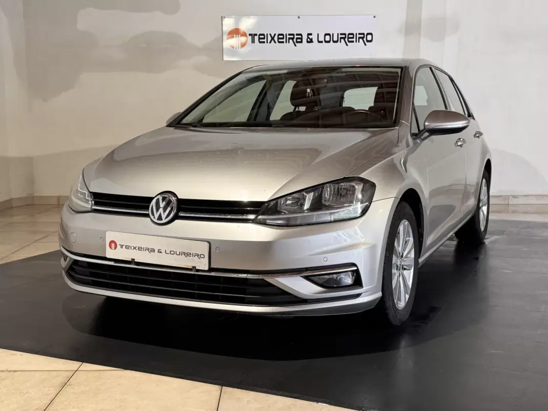 Volkswagen Golf 2017 - 14500 EUR, 123332 km - AUTO.MOTO.pt - 123332km - foto 1 de 26