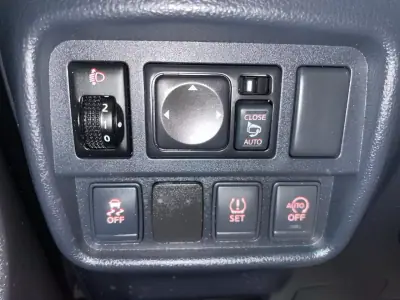 Nissan Juke 2018 - 13950 EUR, 106635 km - 106635km - foto 14 de 20
