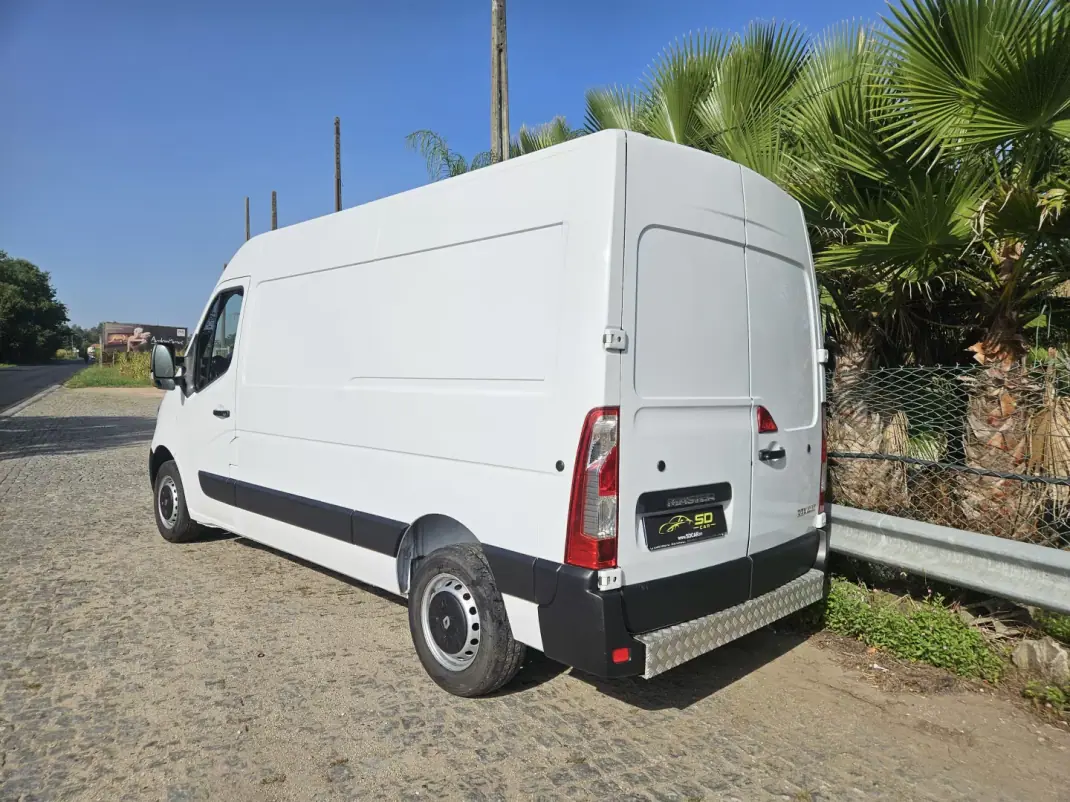 Renault Master 2019 - 13250 EUR, 320000 km - 320000km - foto 3 de 10