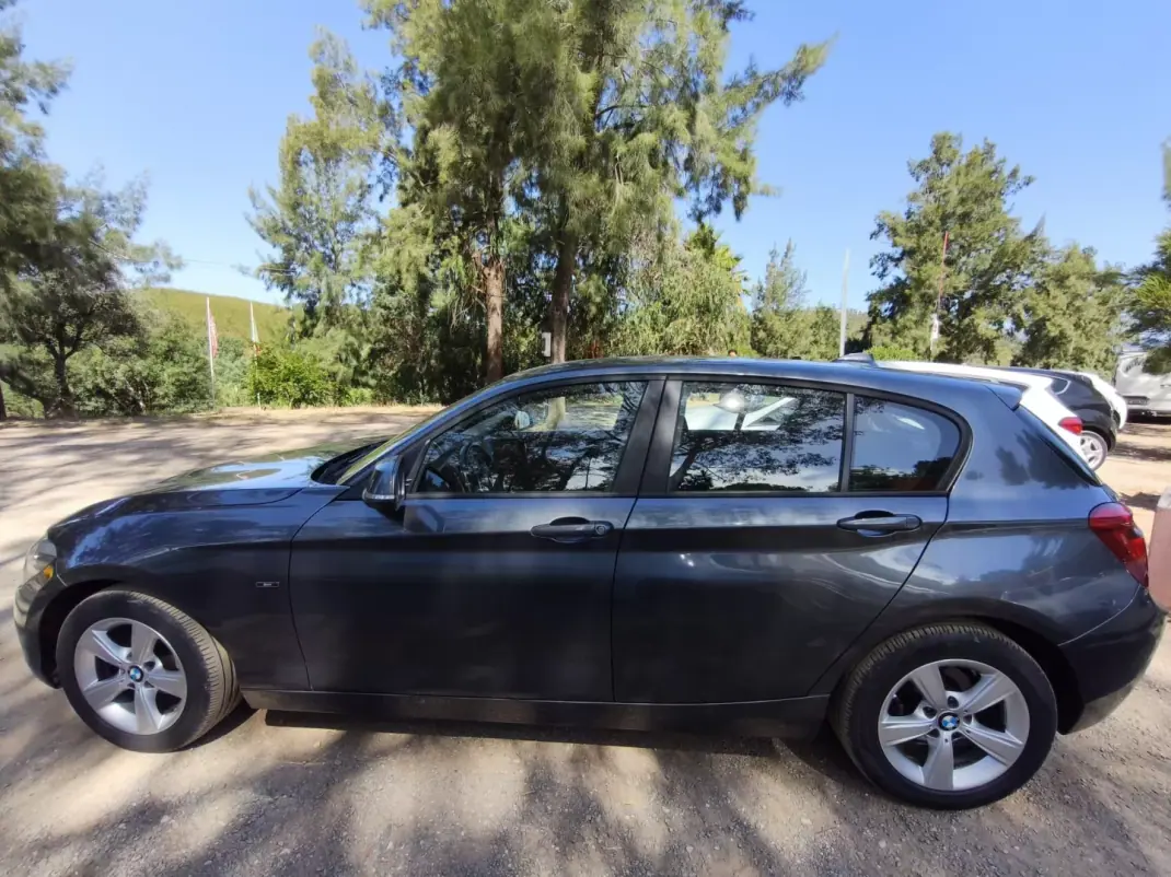 BMW 118 2015 - 16990 EUR, 128541 km - 128541km - foto 4 de 4