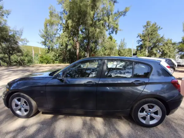 BMW 118 2015 - 16990 EUR, 128541 km - AUTO.MOTO.pt - 128541km - foto 4 de 4