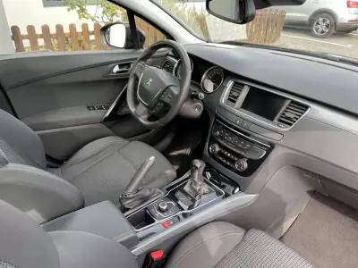 Peugeot 508 SW 2013 - 9900 EUR, 227000 km - AUTO.MOTO.pt - 227000km - foto 8 de 12