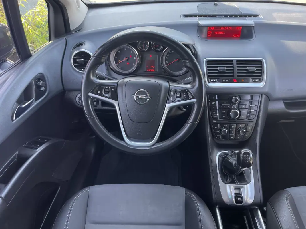 Opel Meriva 2011 - 7490 EUR, 153100 km - AUTO.MOTO.pt - 153100km - foto 11 de 20