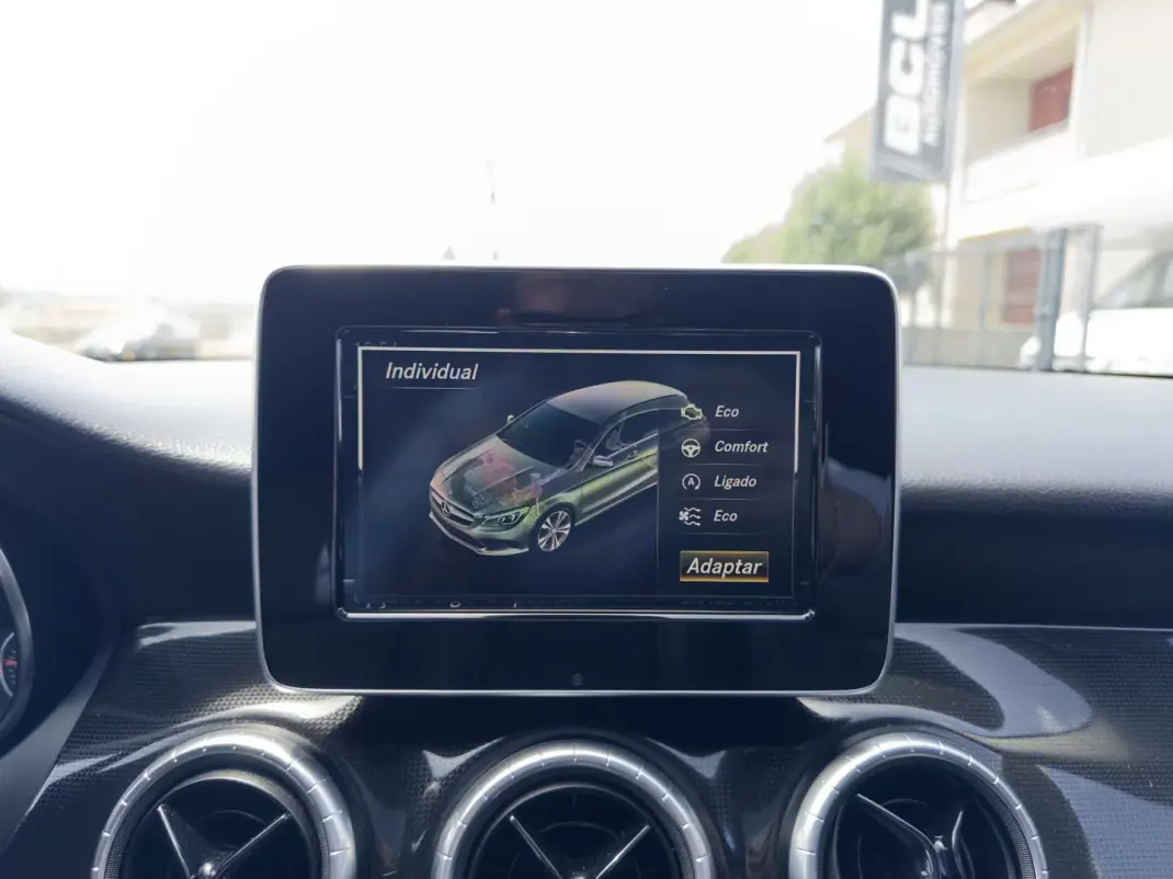 Mercedes-Benz CLA 180 2017 - 17500 EUR, 206000 km - 206000km - foto 48 de 51