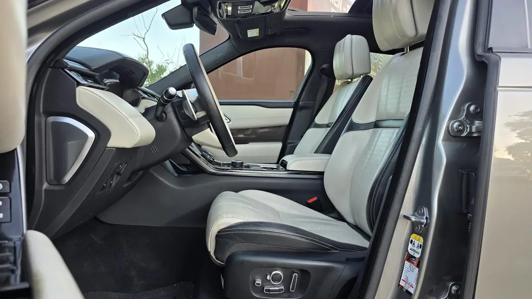 Land Rover Range Rover Velar 2017 - 27950 EUR, 205000 km - 205000km - foto 8 de 15