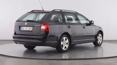 Skoda Octavia Break 2010 - 7500 EUR, 139227 km - AUTO.MOTO.pt - 139227km - foto 4 de 24
