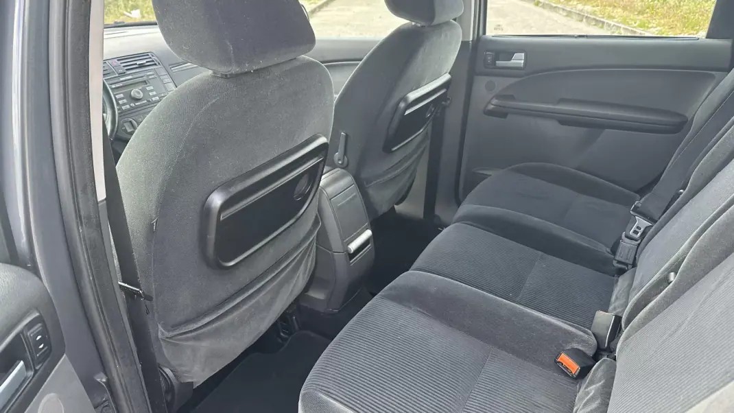 Ford C-Max 2004 - 2750 EUR, 280000 km - AUTO.MOTO.pt - 280000km - foto 20 de 21