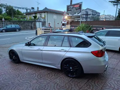 BMW 320 2013 - 21500 EUR, 216000 km - AUTO.MOTO.pt - 216000km - foto 14 de 41