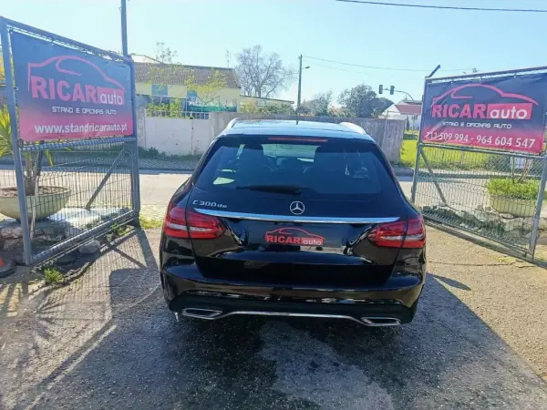 Mercedes-Benz C 300 2020 - 27000 EUR, 160000 km - AUTO.MOTO.pt - 160000km - foto 22 de 25