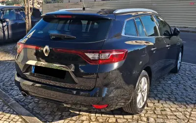 Renault Mégane Sport Tourer 2017 - 11500 EUR, 150000 km - AUTO.MOTO.pt - 150000km - foto 6 de 20