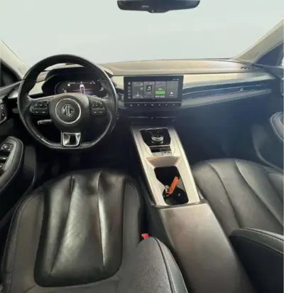 MG MG5 2023 - 22900 EUR, 23655 km - AUTO.MOTO.pt - 23655km - foto 5 de 11