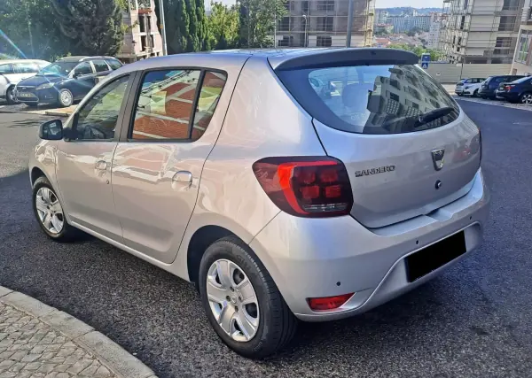 Dacia Sandero 2018 - 8500 EUR, 155000 km - AUTO.MOTO.pt - 155000km - foto 5 de 22
