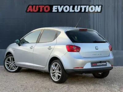 SEAT Ibiza 2009 - 8990 EUR, 135000 km - AUTO.MOTO.pt - 135000km - foto 3 de 15