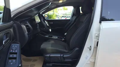 Nissan Qashqai 2024 - 26950 EUR, 70300 km - AUTO.MOTO.pt - 70300km - foto 11 de 22