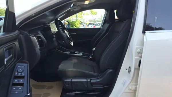 Nissan Qashqai 2024 - 26950 EUR, 70300 km - AUTO.MOTO.pt - 70300km - foto 11 de 22