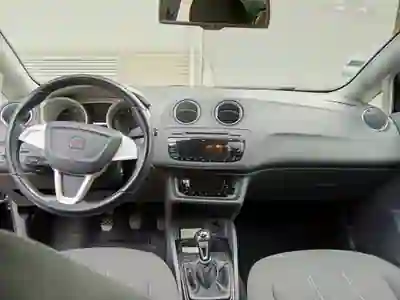 SEAT Ibiza 2011 - 5150 EUR, 212000 km - AUTO.MOTO.pt - 212000km - foto 5 de 5