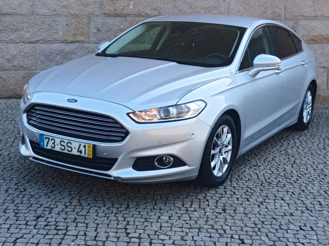 Ford Mondeo 2017 - 12490 EUR, 173000 km - AUTO.MOTO.pt - 173000km - foto 1 de 17
