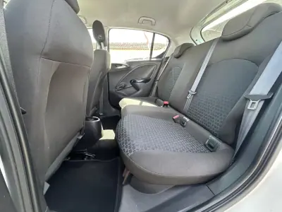 Opel Corsa 2015 - 10950 EUR, 112127 km - AUTO.MOTO.pt - 112127km - foto 17 de 20