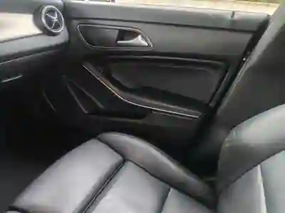 Mercedes-Benz C 180 2017 - 19900 EUR, 191000 km - AUTO.MOTO.pt - 191000km - foto 6 de 12