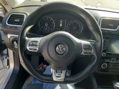 Volkswagen Scirocco 2012 - 9500 EUR, 212500 km - AUTO.MOTO.pt - 212500km - foto 14 de 33