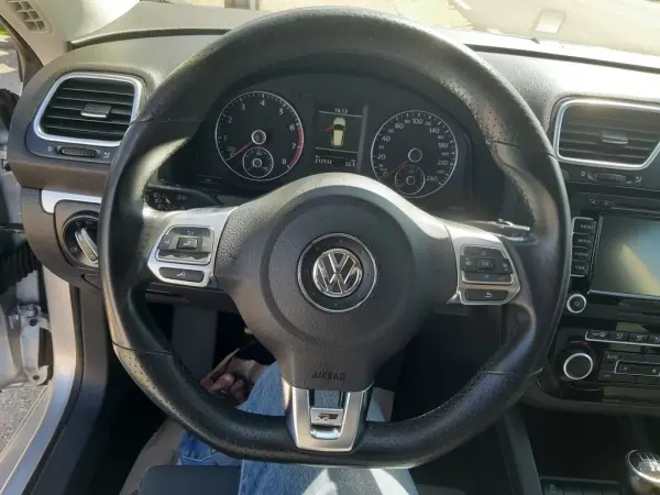 Volkswagen Scirocco 2012 - 9500 EUR, 212500 km - AUTO.MOTO.pt - 212500km - foto 14 de 33