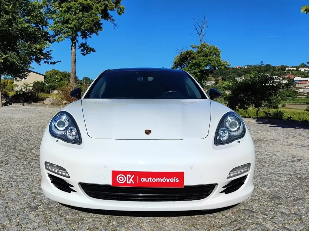 Porsche Panamera 2012 - 32250 EUR, 206000 km - AUTO.MOTO.pt - 206000km - foto 3 de 40