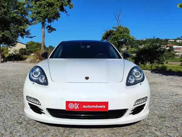 Porsche Panamera 2012 - 32250 EUR, 206000 km - AUTO.MOTO.pt - 206000km - foto 3 de 40