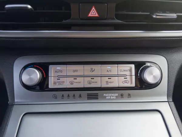 Hyundai Kauai 2023 - 20990 EUR, 73000 km - 73000km - foto 24 de 39