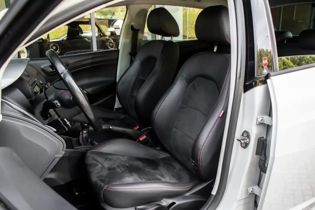 SEAT Ibiza ST 2014 - 9590 EUR, 100831 km - AUTO.MOTO.pt - 100831km - foto 24 de 31