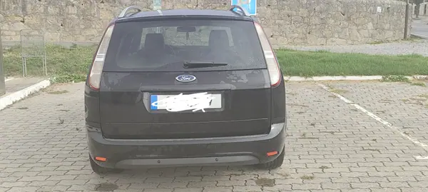 Ford Focus SW 2010 — foto 2 de 3