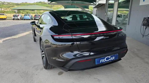Porsche Taycan 2021 - 54500 EUR, 141090 km - AUTO.MOTO.pt - 141090km - foto 10 de 30