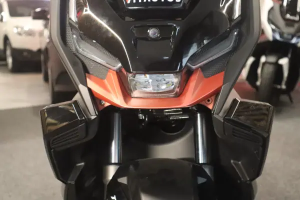 2025 - 2990 EUR, 1 km - AUTO.MOTO.pt - 1km - foto 7 de 12