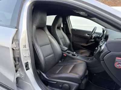 Mercedes-Benz A 220 2015 - 20500 EUR, 182231 km - AUTO.MOTO.pt - 182231km - foto 13 de 23