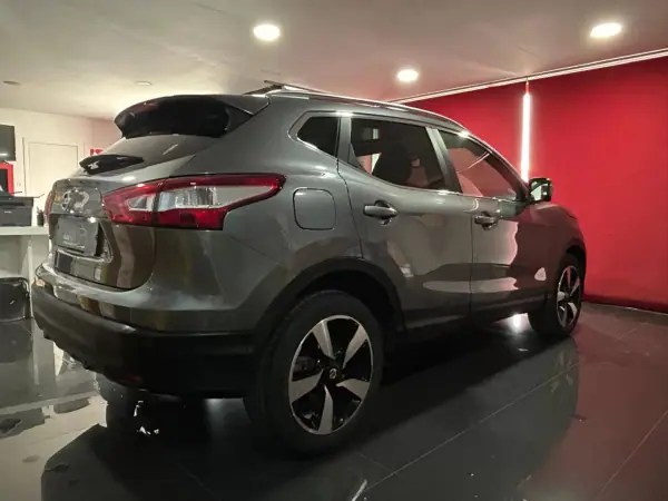 Nissan Qashqai 2015 - 16500 EUR, 120056 km - AUTO.MOTO.pt - 120056km - foto 7 de 22