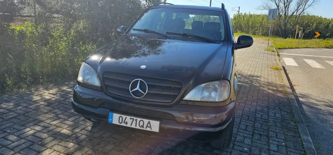 Mercedes-Benz ML 270 2000 - 6990 EUR, 266000 km - AUTO.MOTO.pt - 266000km - foto 4 de 22
