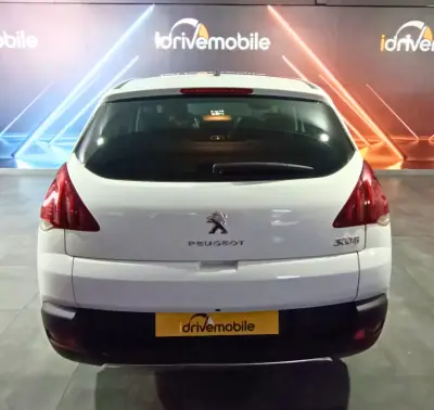 Peugeot 3008 2015 - 10400 EUR, 134160 km - AUTO.MOTO.pt - 134160km - foto 16 de 37
