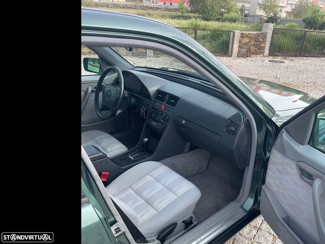 Mercedes-Benz C 220 1994 - 4500 EUR, 160506 km - AUTO.MOTO.pt - 160506km - foto 8 de 15