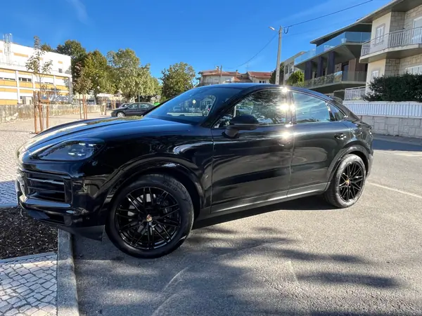 Porsche Cayenne Coupé 2024 — foto 2 de 9