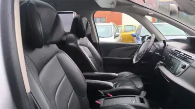 Citroën C4 Grand Picasso 2016 - 10900 EUR, 144000 km - AUTO.MOTO.pt - 144000km - foto 14 de 14