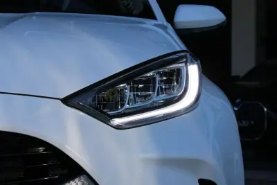 Toyota Yaris 2021 - 19250 EUR, 100929 km - AUTO.MOTO.pt - 100929km - foto 26 de 30