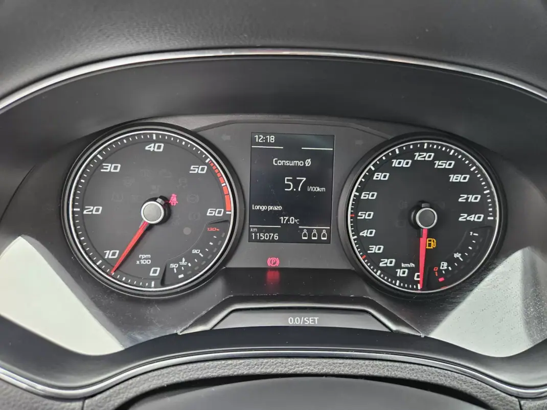 SEAT Arona 2018 - 15500 EUR, 115150 km - AUTO.MOTO.pt - 115150km - foto 46 de 51