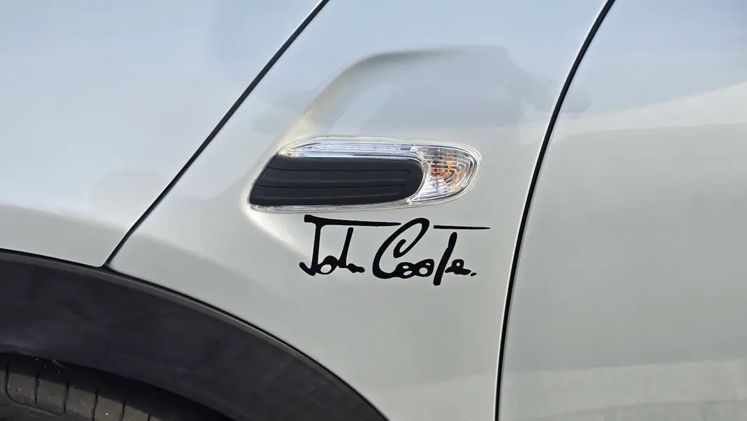MINI Cooper 2019 - 15999 EUR, 105000 km - AUTO.MOTO.pt - 105000km - foto 5 de 15