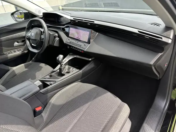 Peugeot 308 2022 - 22500 EUR, 170000 km - AUTO.MOTO.pt - 170000km - foto 46 de 60