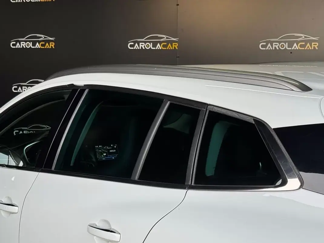 Renault Mégane Sport Tourer 2019 - 15950 EUR, 99000 km - AUTO.MOTO.pt - 99000km - foto 6 de 22